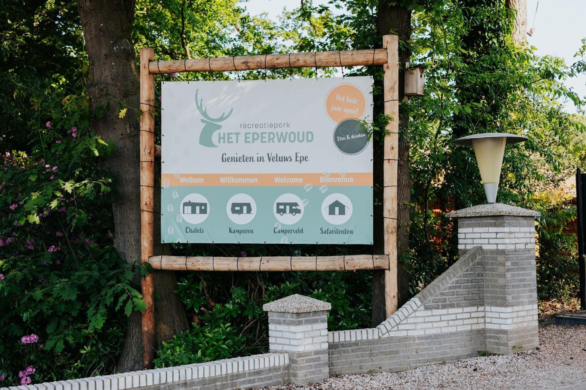 Sfeervolle Blokhut Met Fijne Buitenruimte @ Veluwe エーペ エクステリア 写真